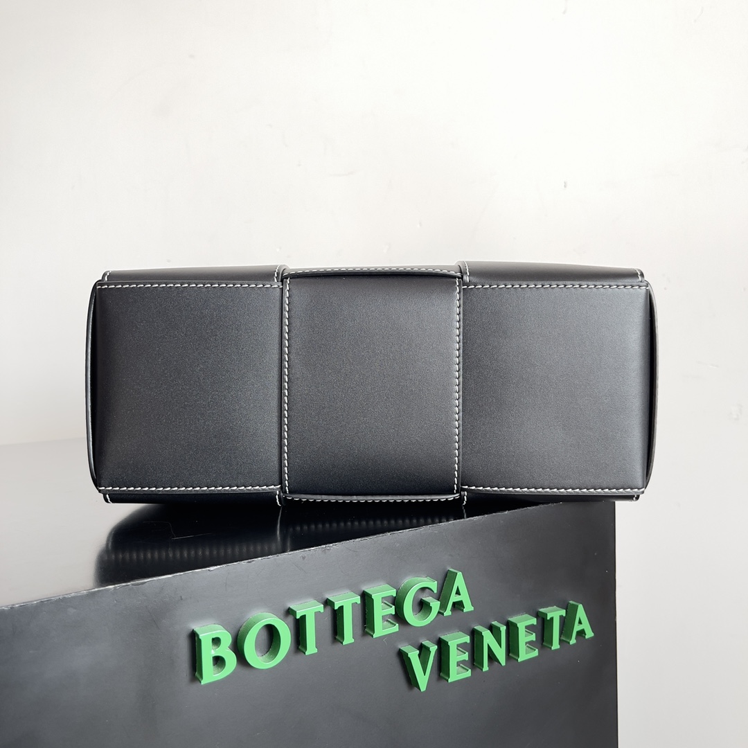 Bottega Veneta Shopping Bags